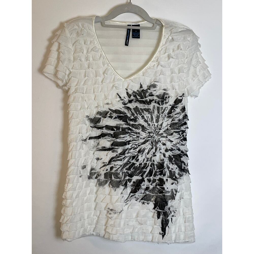 Saint Tropez West Top -‎ Size M - Ruffle Detail with Flower Design